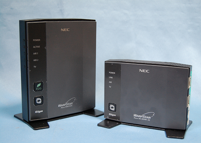 2.4GHz/5GHz�̓����ʐM�ɑΉ�����NEC�A�N�Z�X�e�N�j�J�́uAtermWR8700N�iHP���f���j�v����і���LAN�R���o�[�^�[�uAtermWL300NE-AG�v