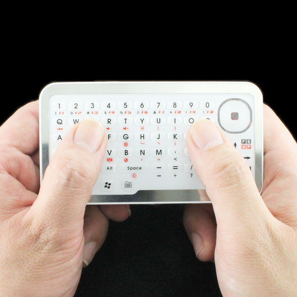 エバーグリーン タッチパッド搭載で手のひらサイズのbluetoothキーボード Internet Watch Watch