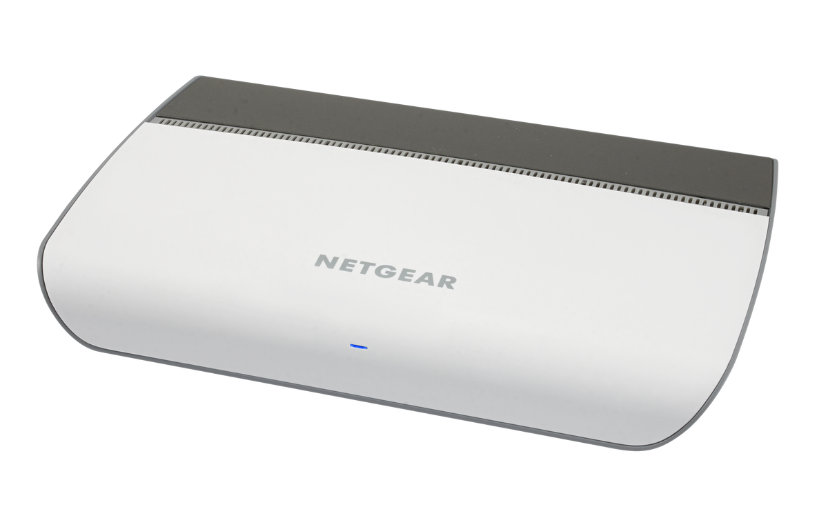 背面のlanケーブルをきれいに配線できる ネットギアの8ポートスイッチングハブ2製品 Internet Watch