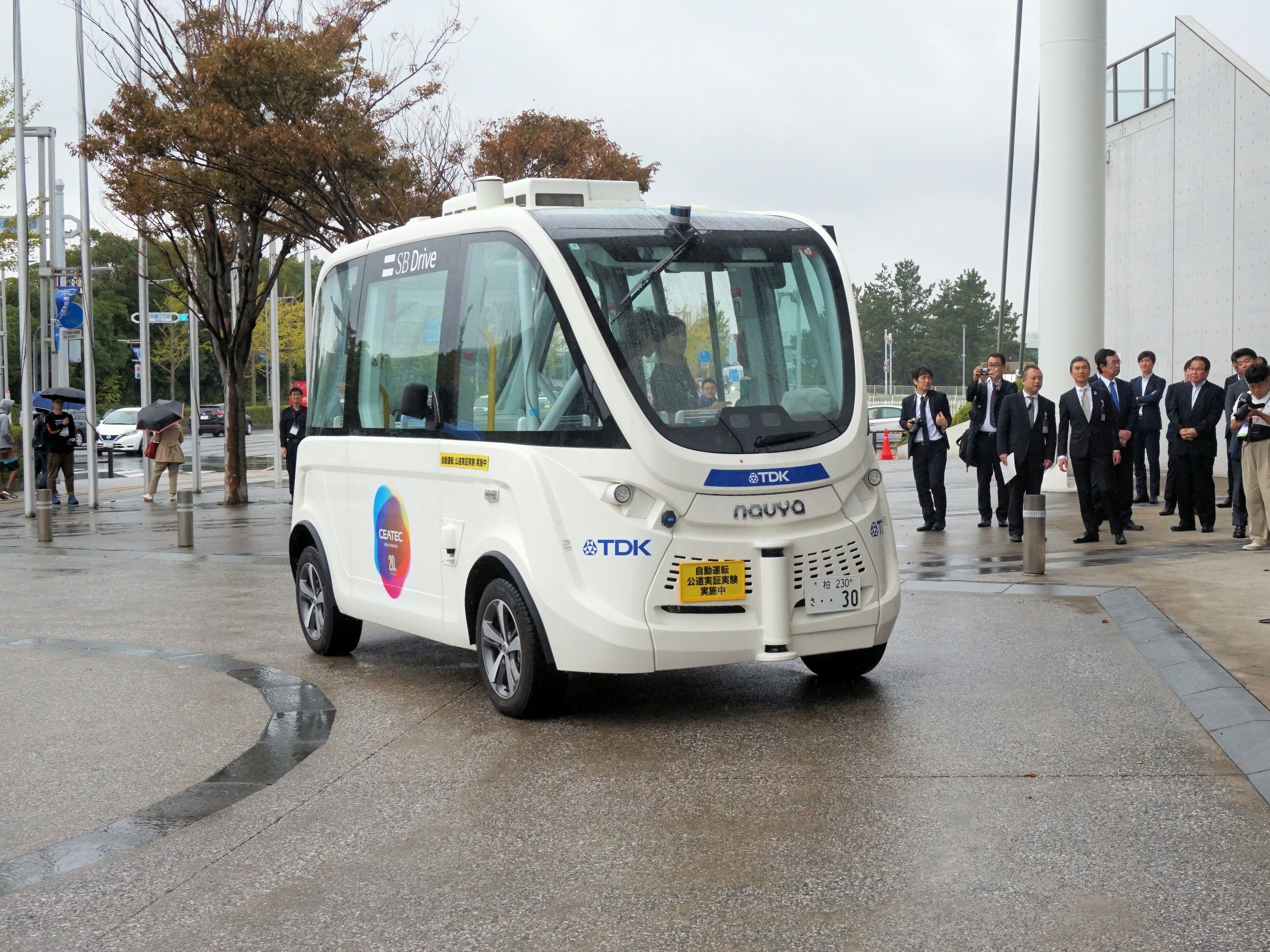 Ceatecで自動運転の実証試験 明日から来場者も乗車可能 出発