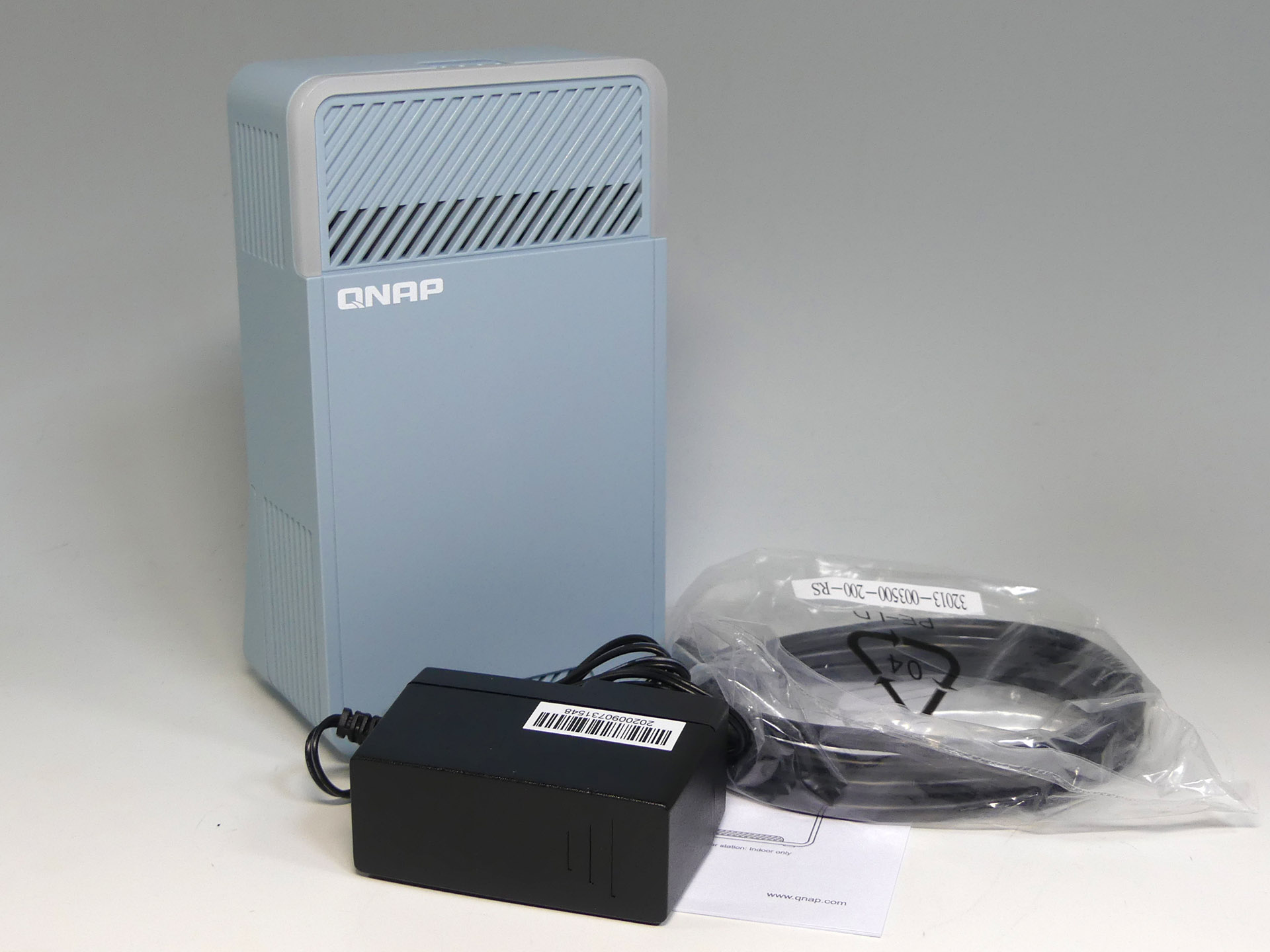 【おトク】 QNAP キューナップ 次世代 トライバンドメッシュ Wi-Fi AC2200 SD-WANルーター Qmiro-201W
