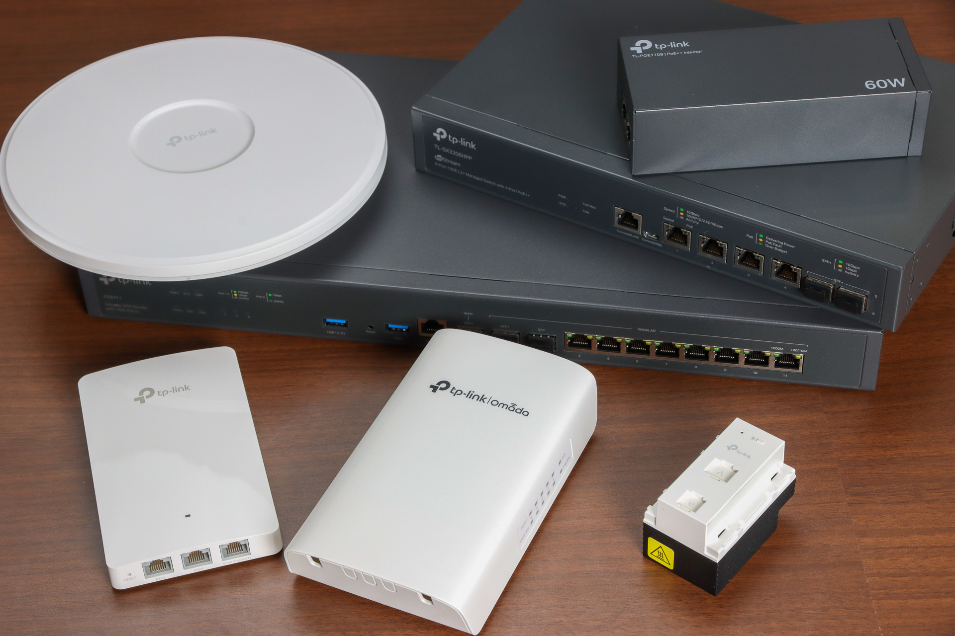 法人向けネットワーク機器は「ひとケタ」高いに一石投じる、TP