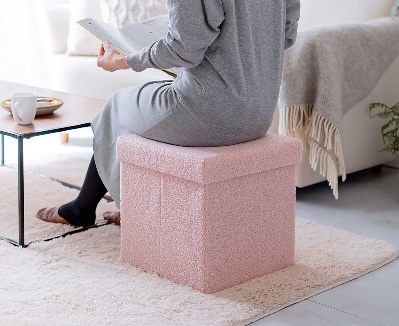 ボア生地でふかふかな座り心地、収納にもなるスツール2種を