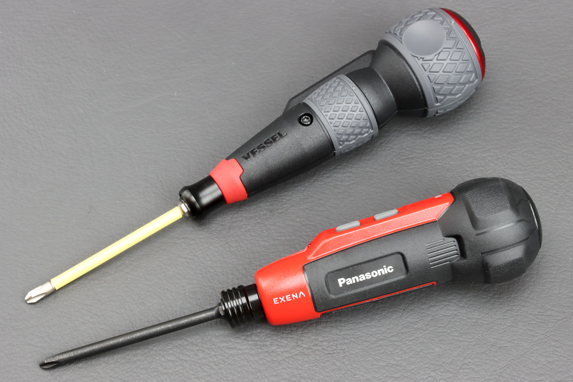 USB充電式電動ドライバーって便利なの？ 人気のパナソニック 充電ミニドライバーとベッセル 電ドラボールプラスを比べてみた【テレワークグッズレビュー  第128回】 - INTERNET Watch