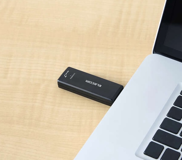 エレコム、法人向けUSB Wi-Fi 7アダプター「WDB-BE28TU3-B」発売、3年