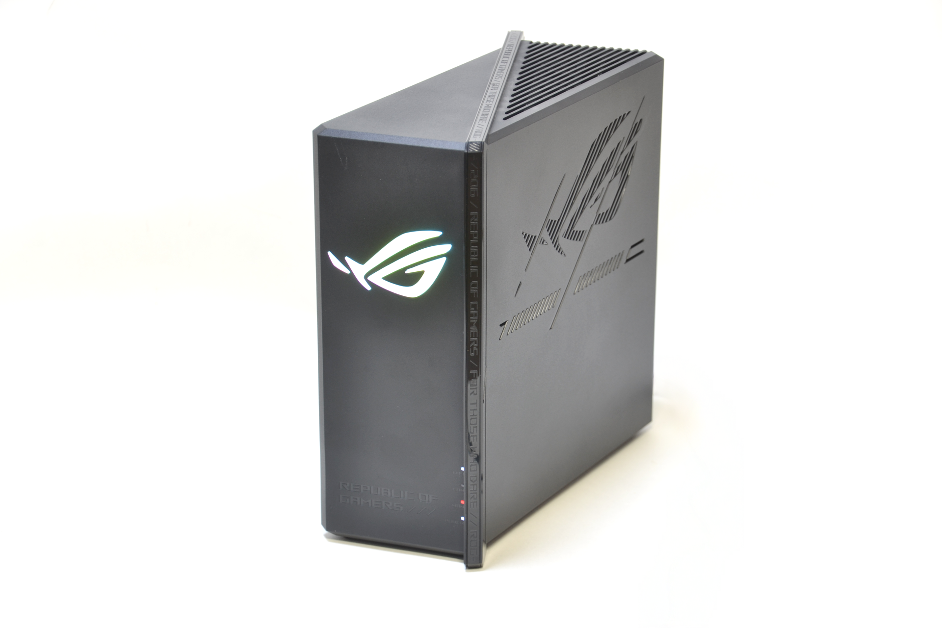 ASUS ROG STRIXGS-BE7200WiFi7対応 ゲーミングルーター 01.png