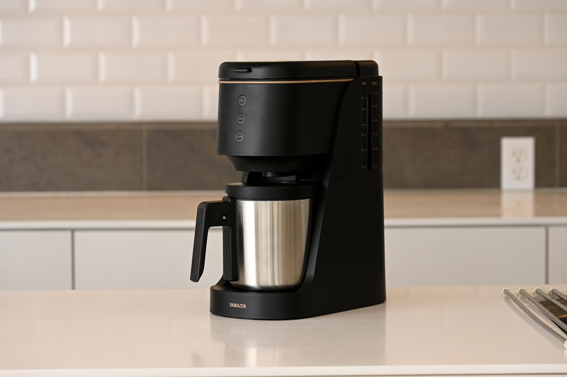ホットと水出しに加え、お茶も淹れられる簡単操作の「ハイブリッド